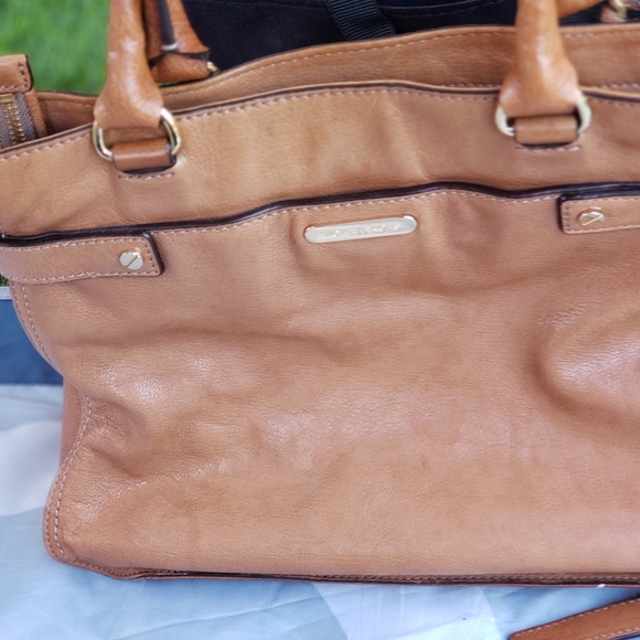 Michael Kors Crossbody Medium - Picture 4 of 8